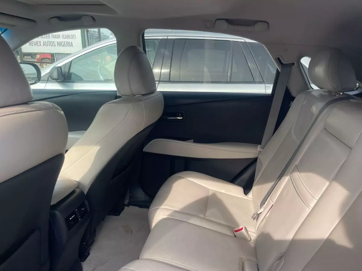 interiorBack