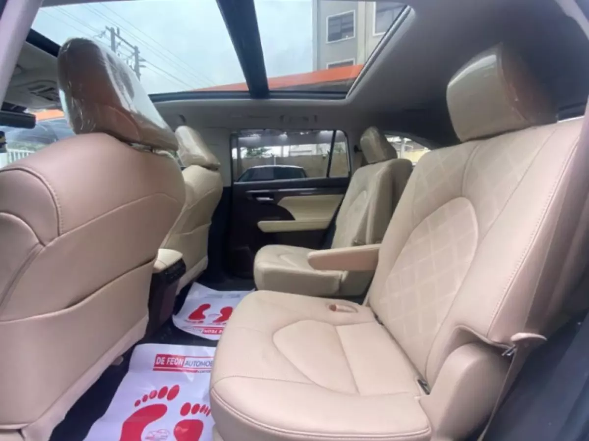 interiorBack