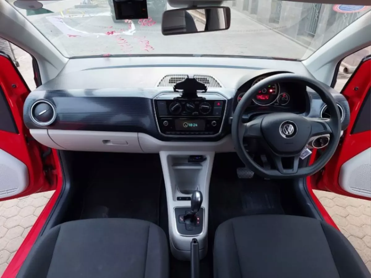 interiorFront
