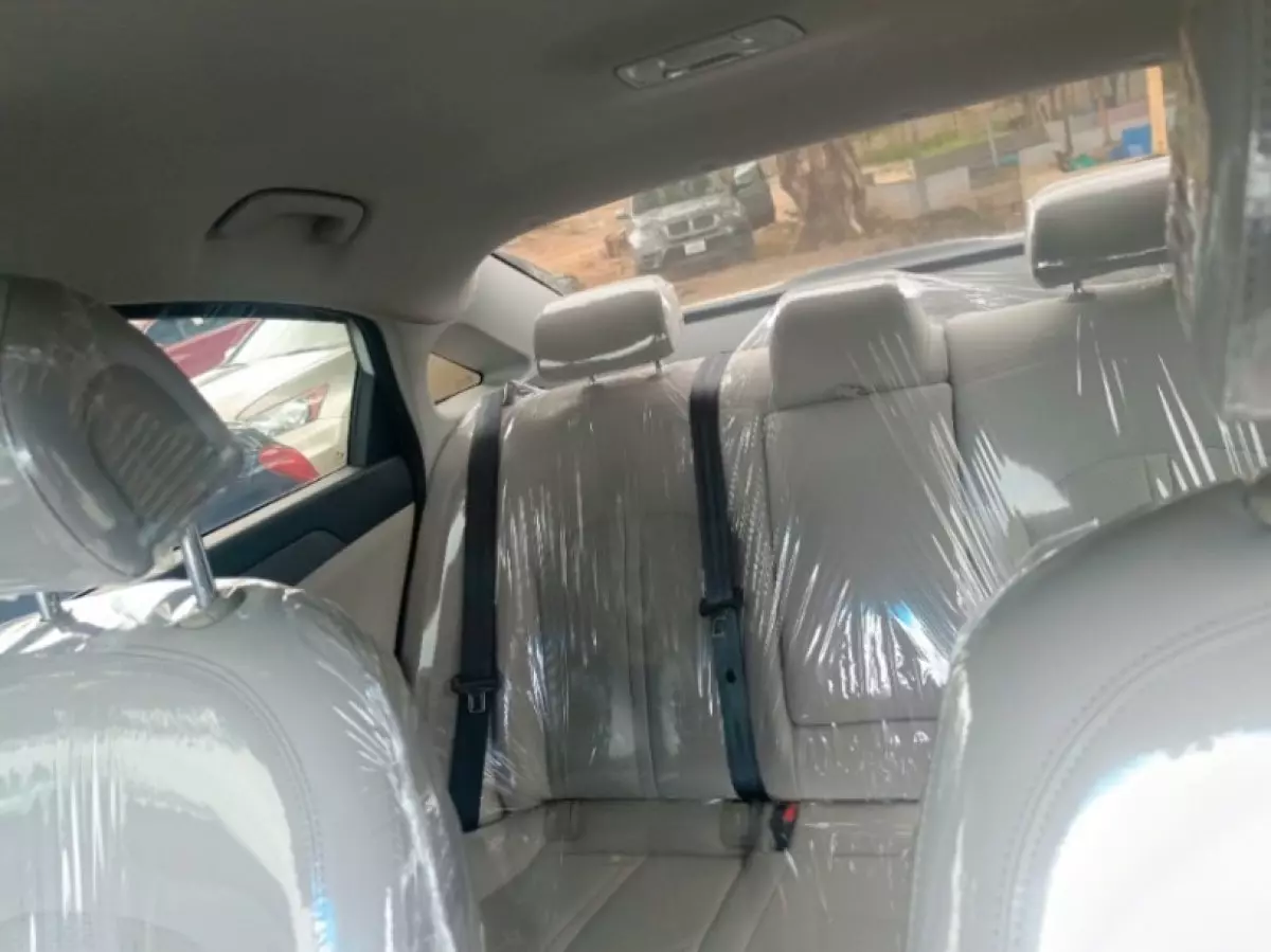 interiorBack