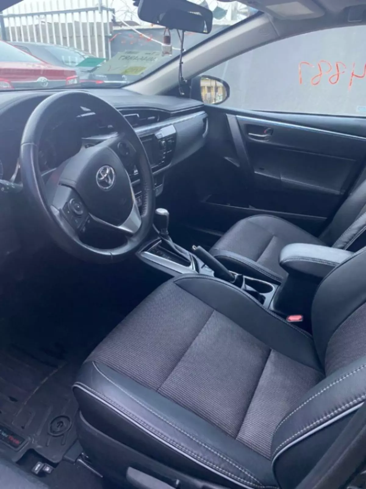 interiorFront