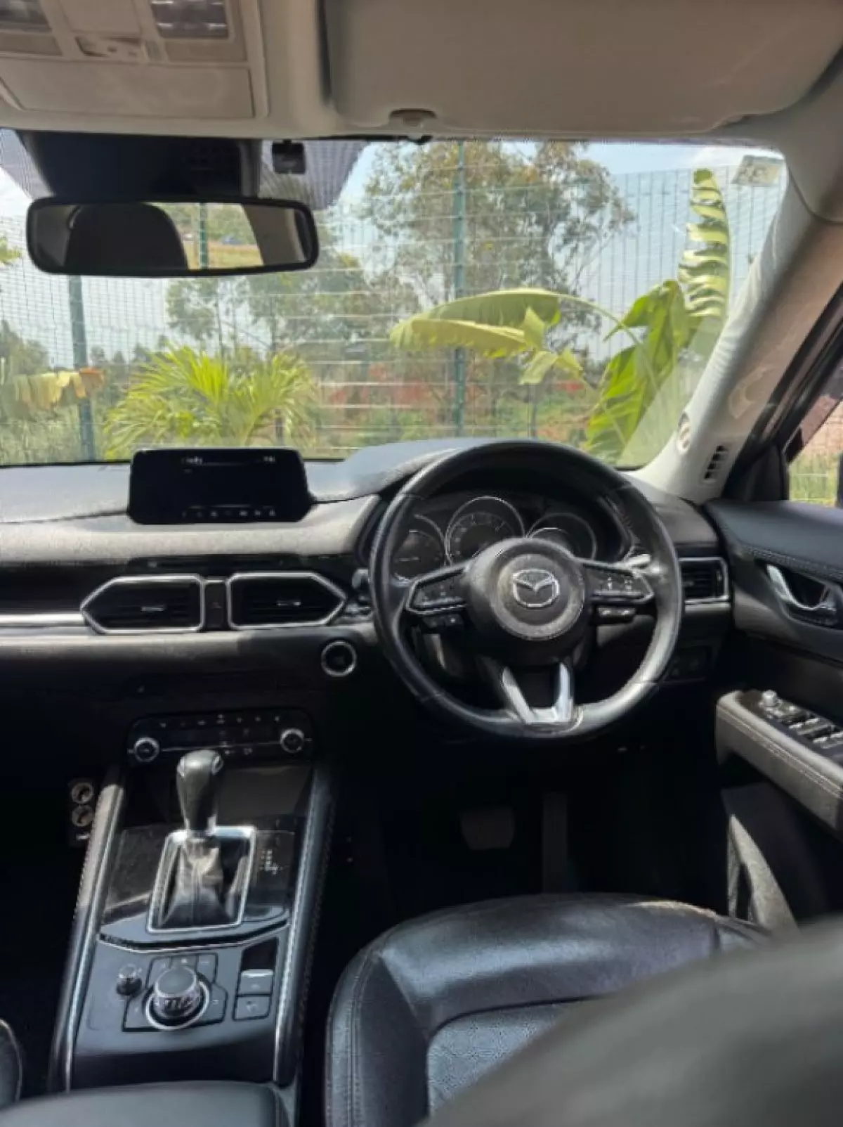 interiorFront