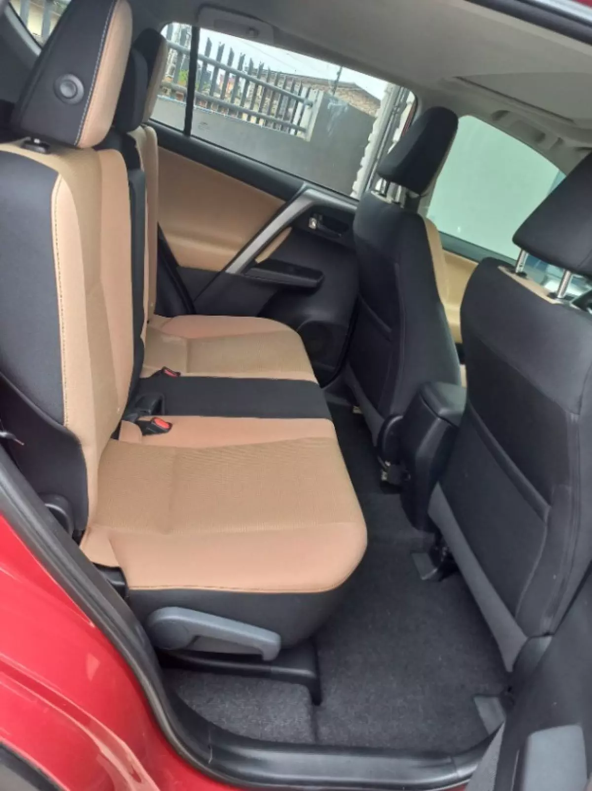 interiorBack