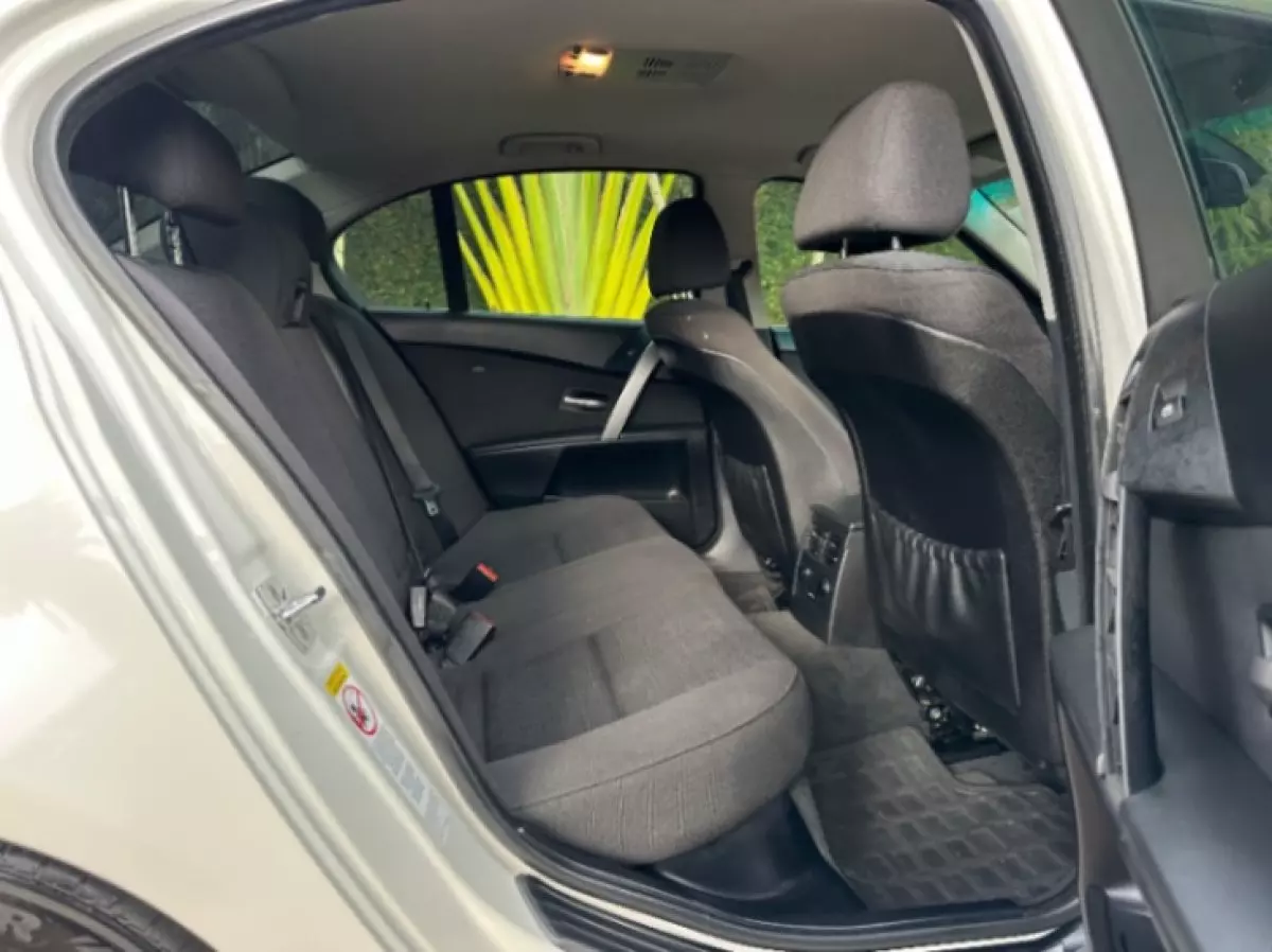interiorBack
