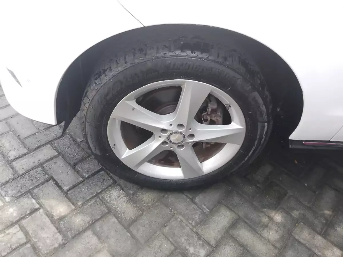tyre2