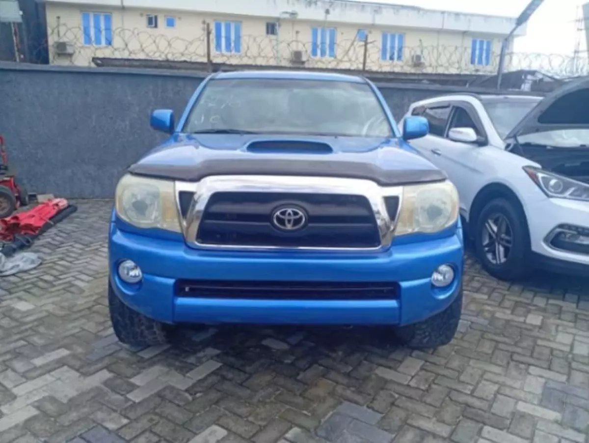 Toyota Tacoma - 2006