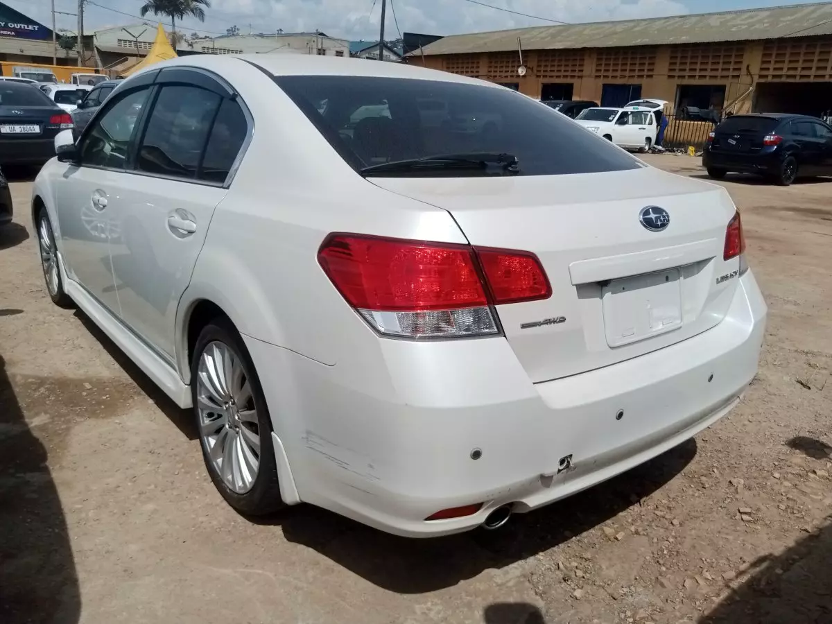 car Right Back