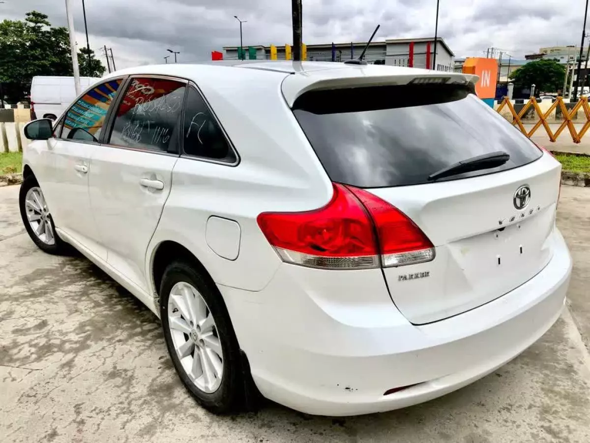 car Right Back