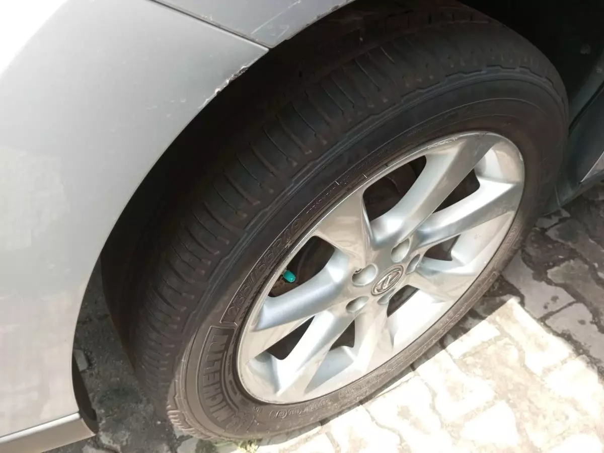 tyre2