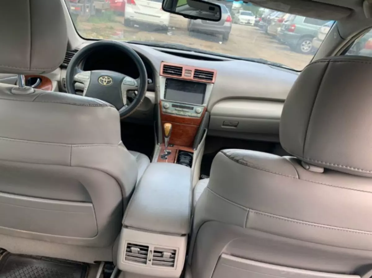 interiorFront