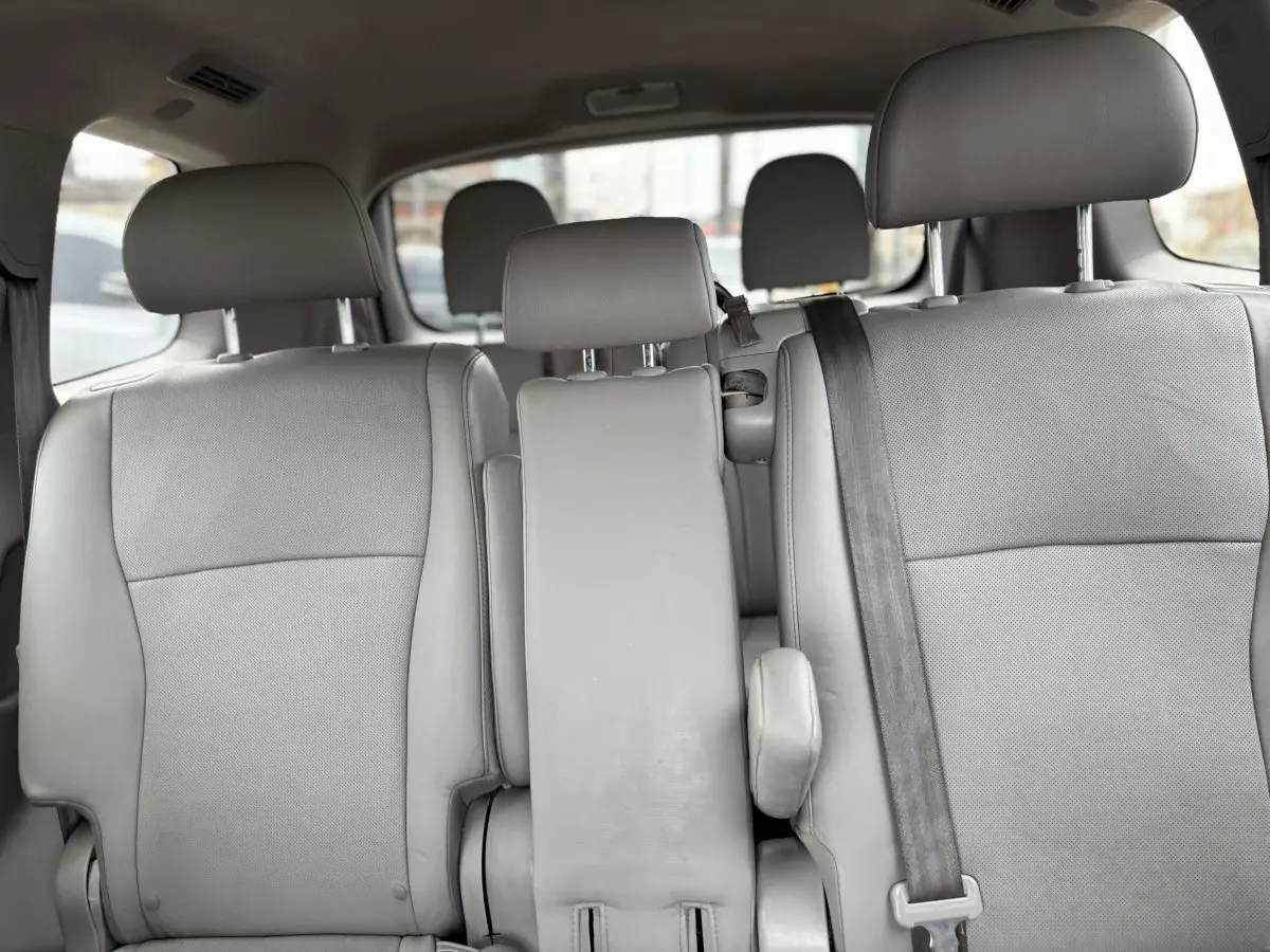 interiorBack