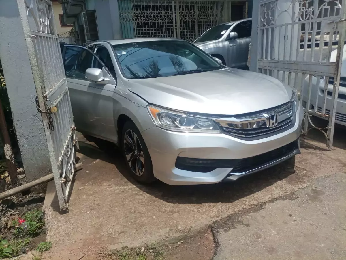 Honda Accord - 2013