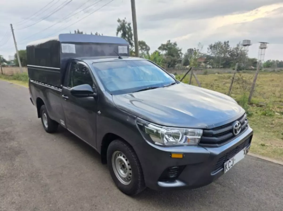 Toyota Hilux - 2016