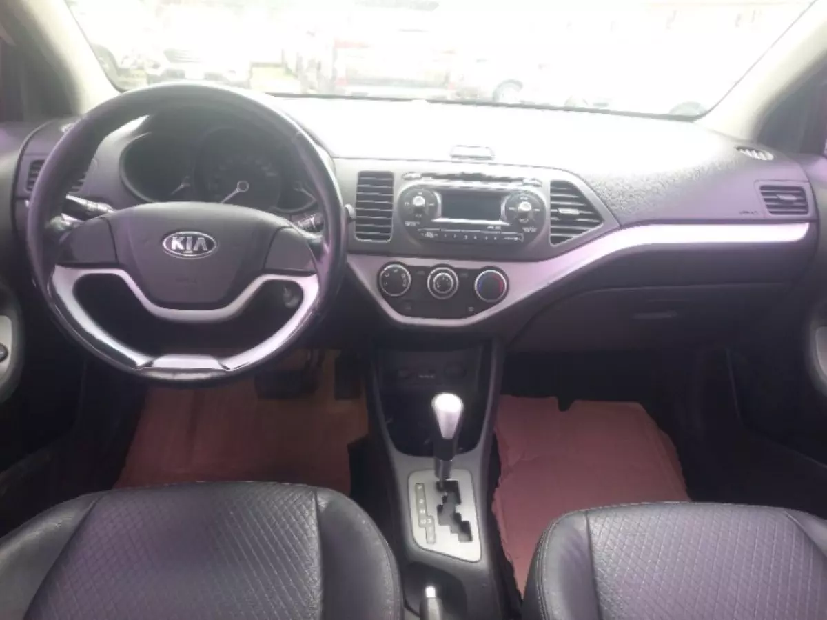 interiorFront