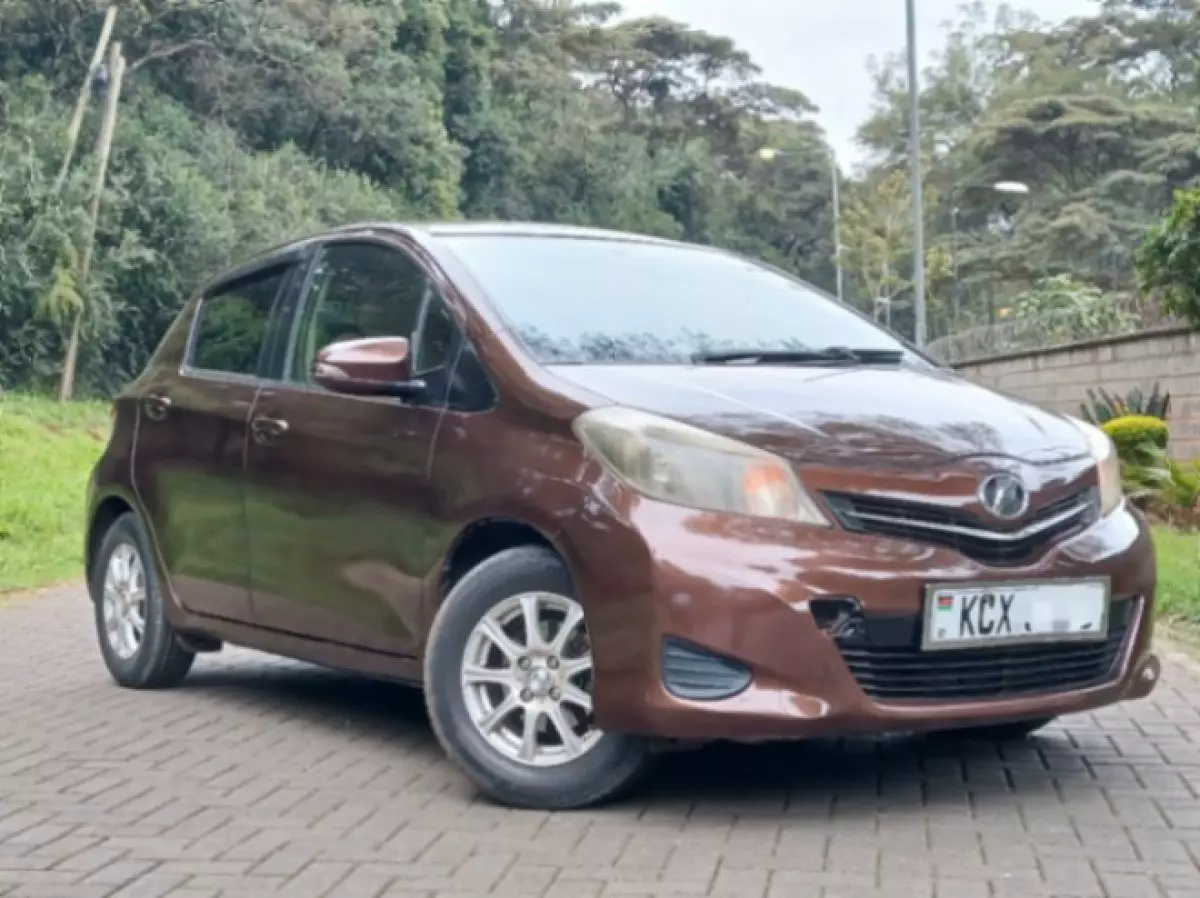 Toyota Vitz - 2012