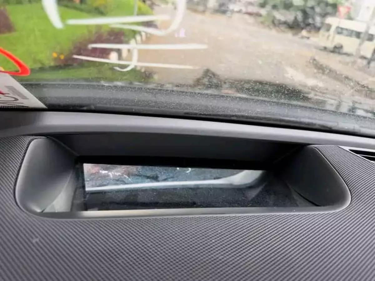 lockHandleDoor