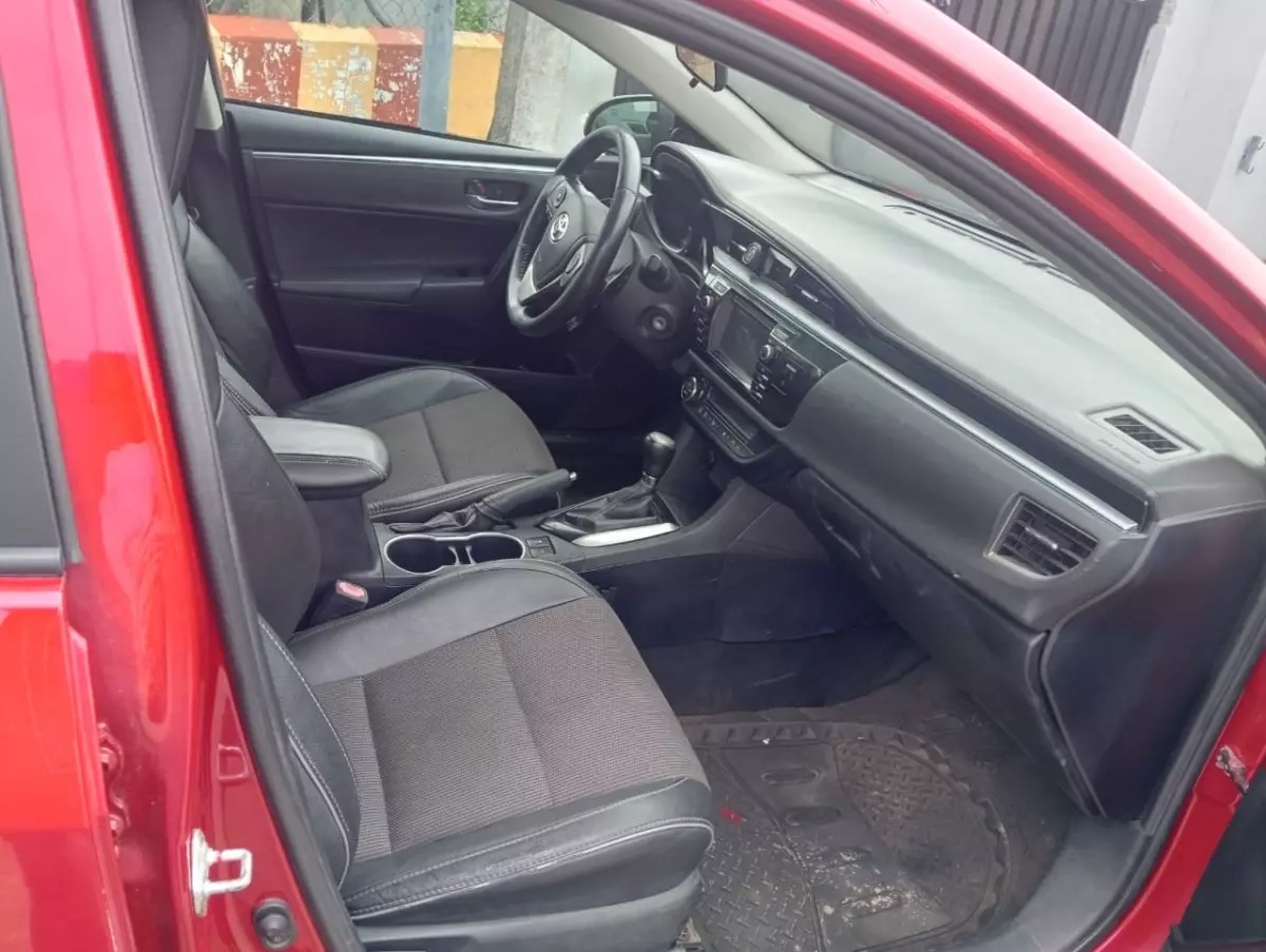 interiorFront