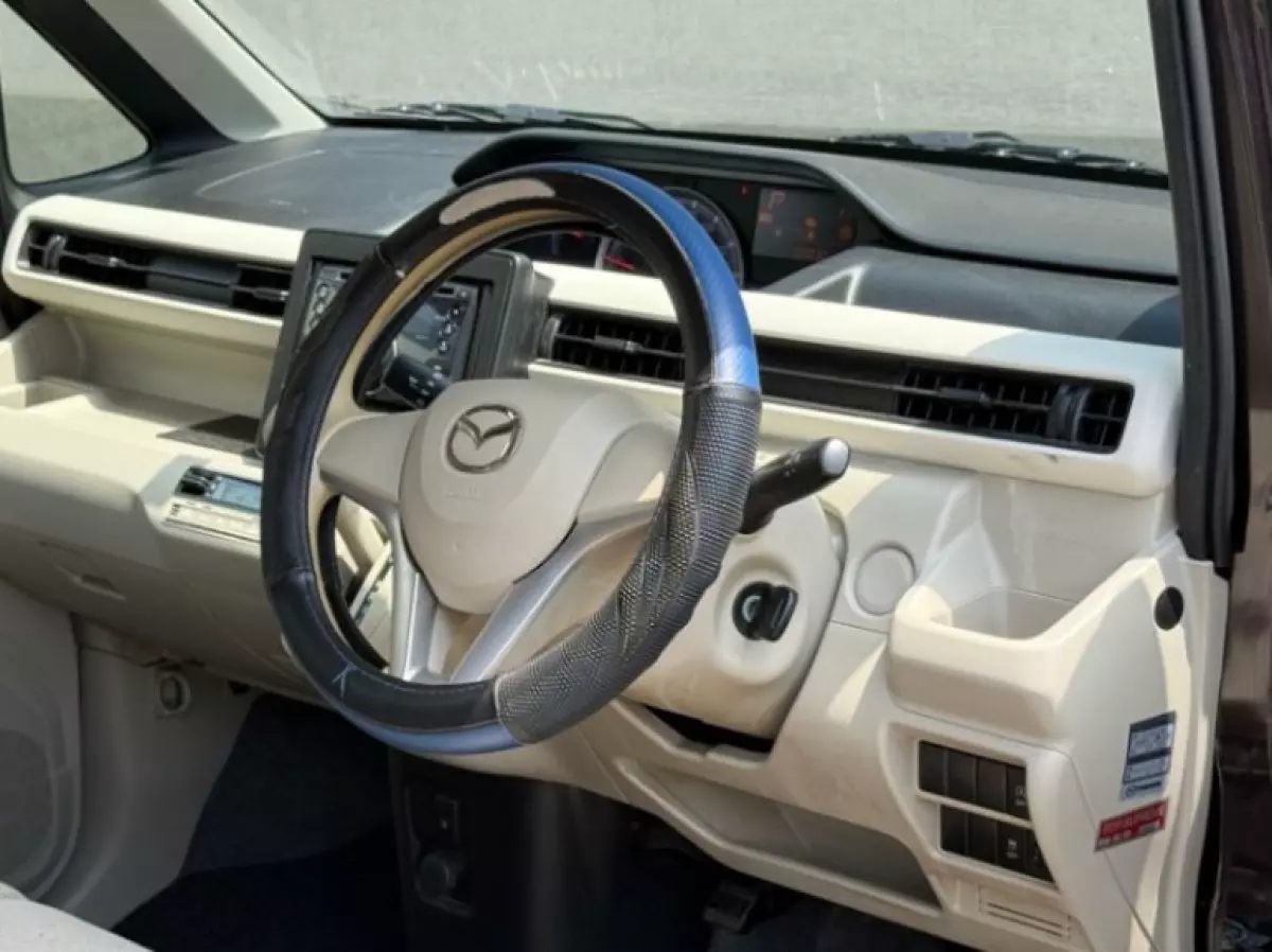 interiorFront