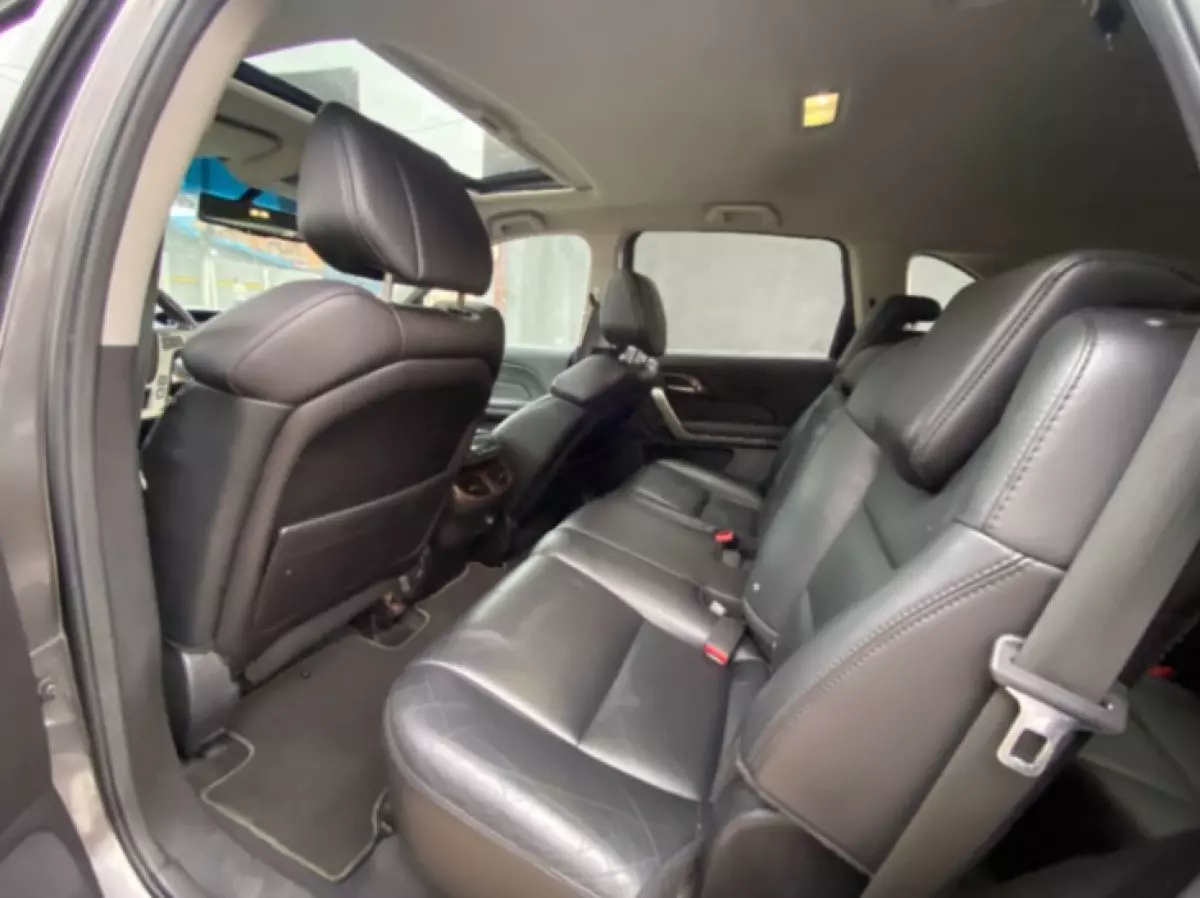 interiorBack