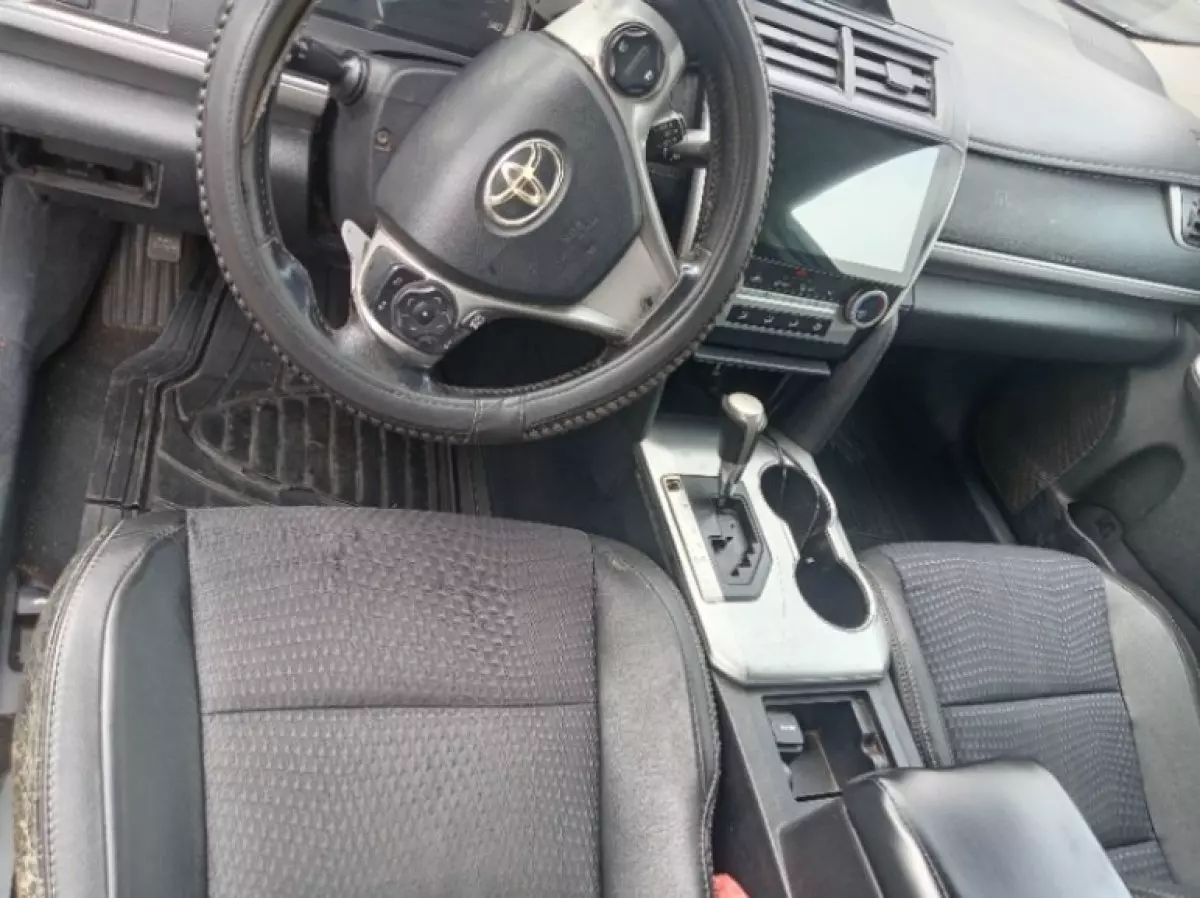 interiorFront