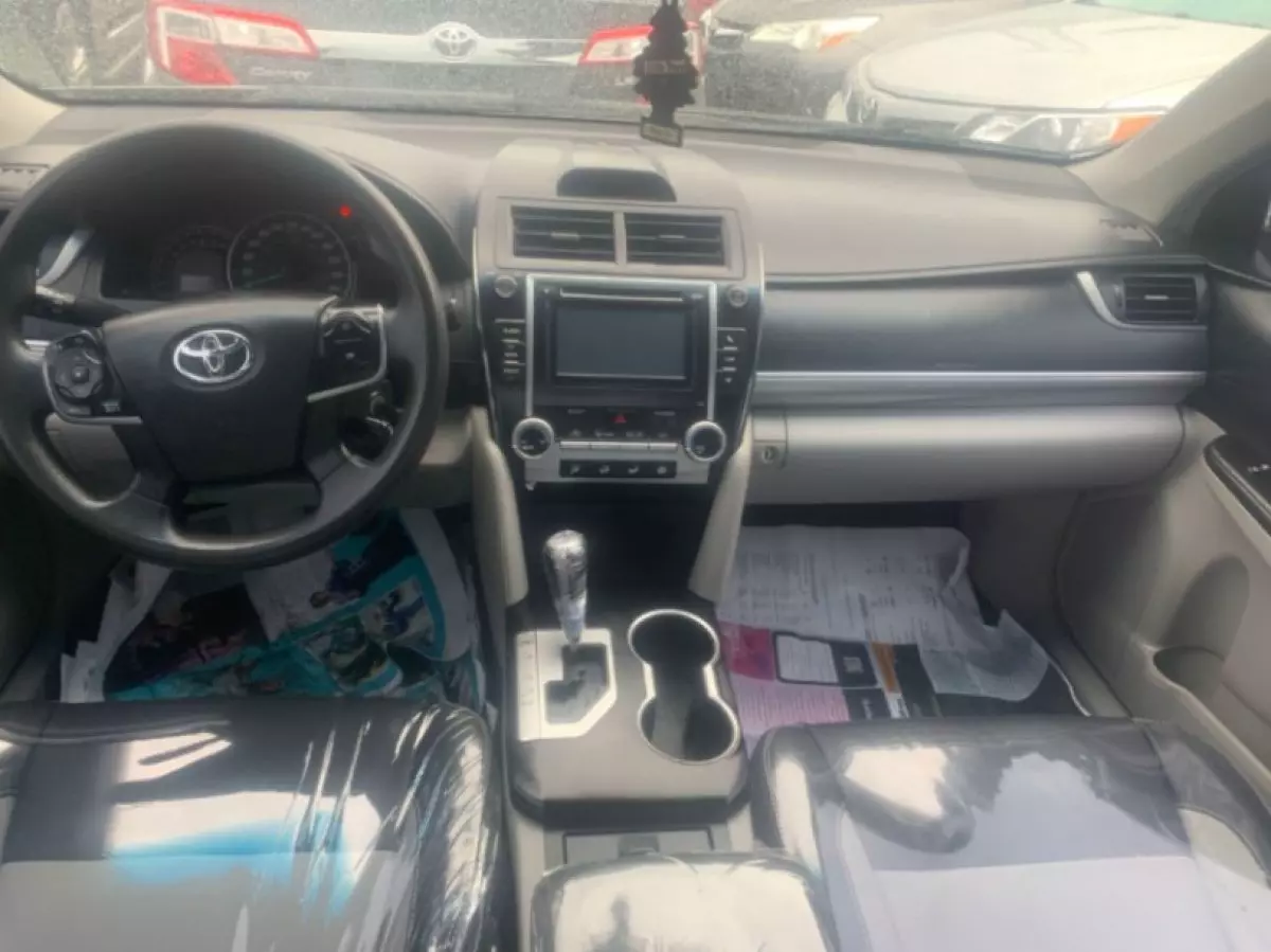 interiorFront