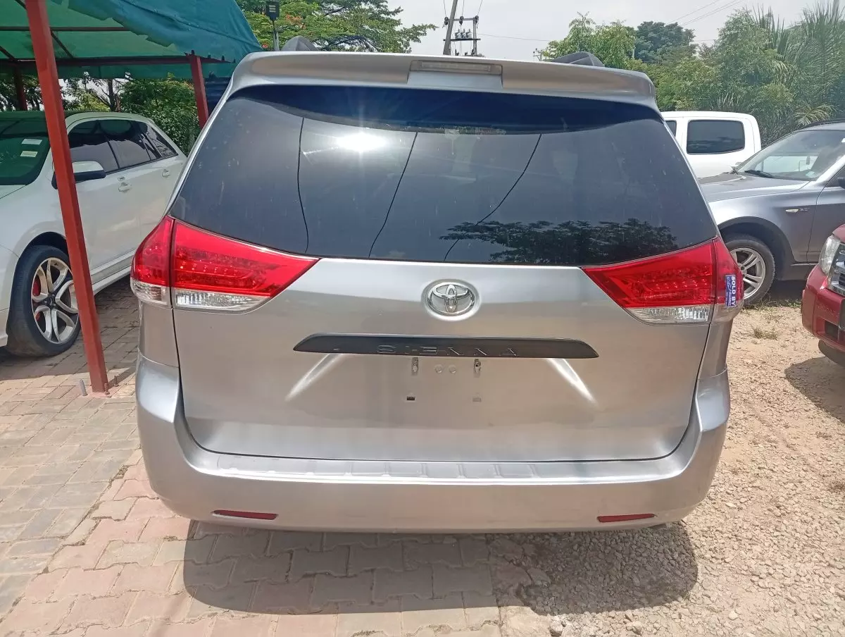 car Back