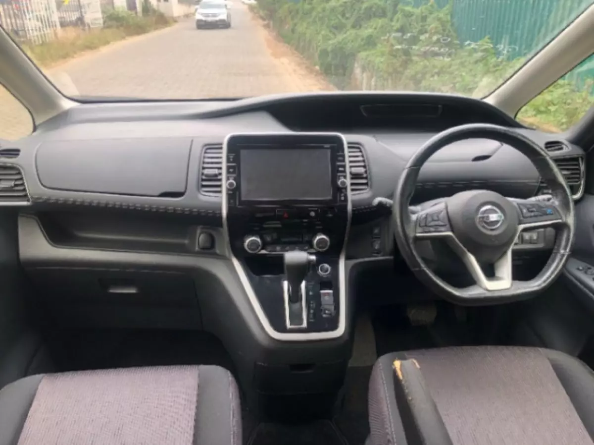 interiorFront