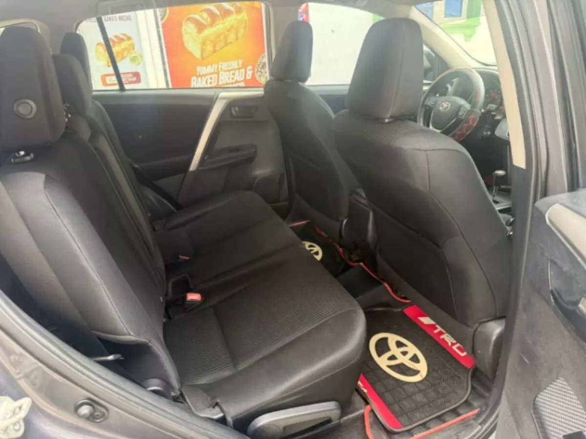 interiorBack
