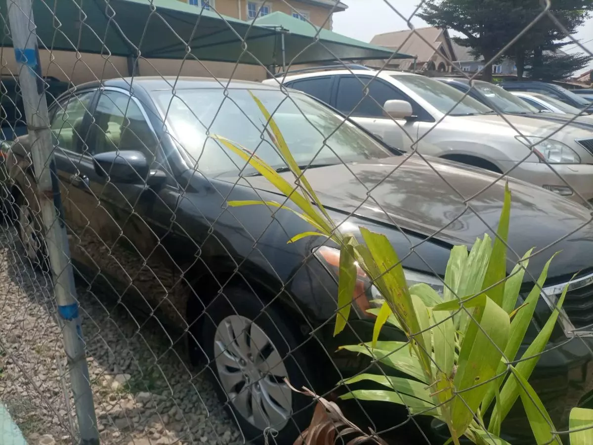 Honda Accord - 2009