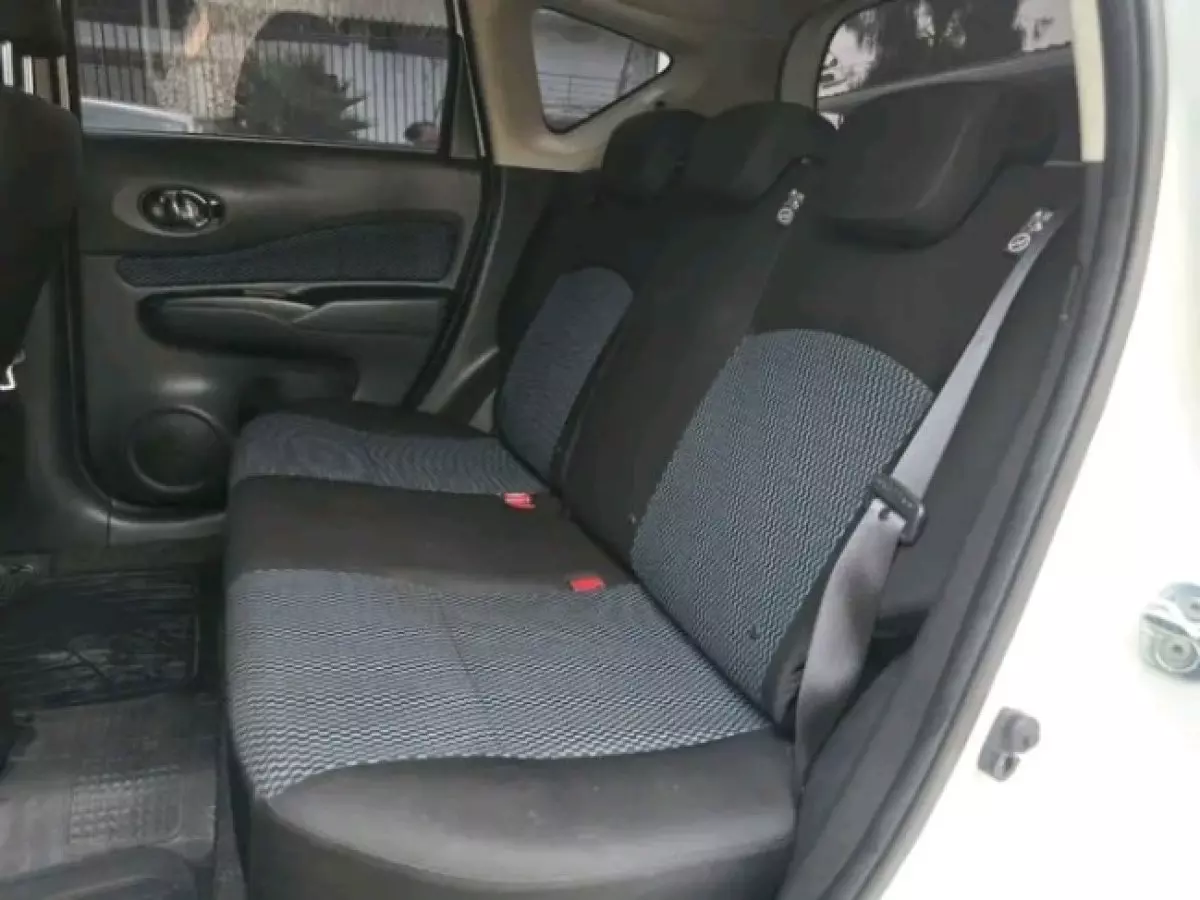 interiorBack
