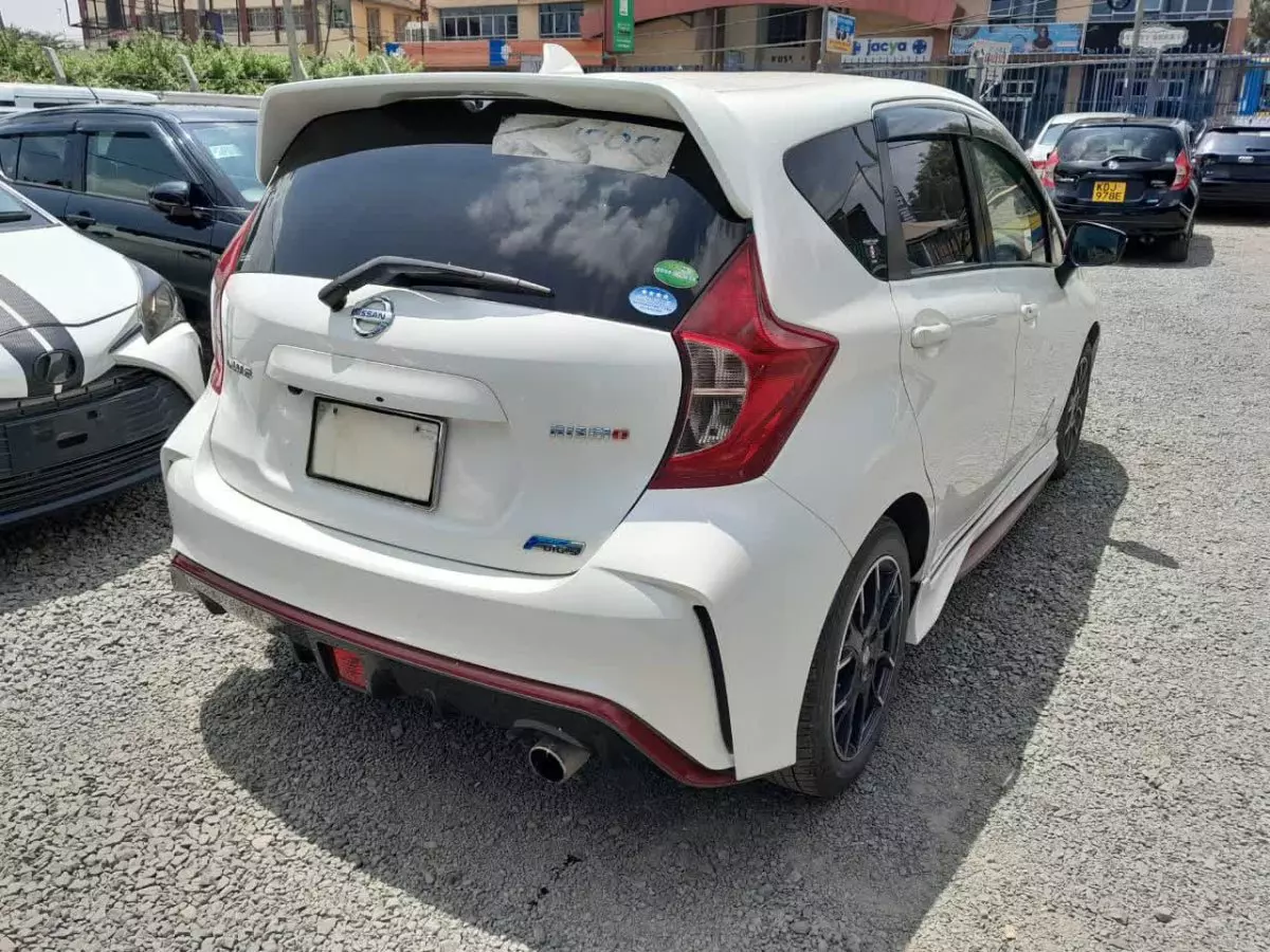 car Right Back