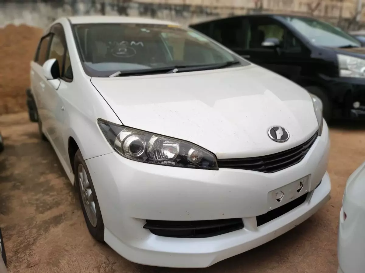 Toyota Wish - 2009