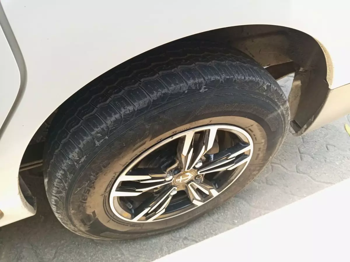 tyre2