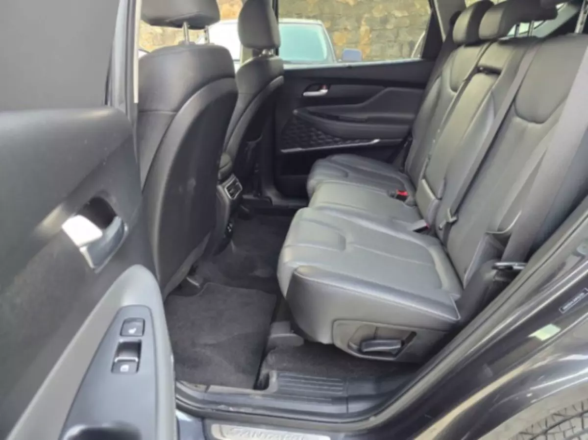 interiorBack