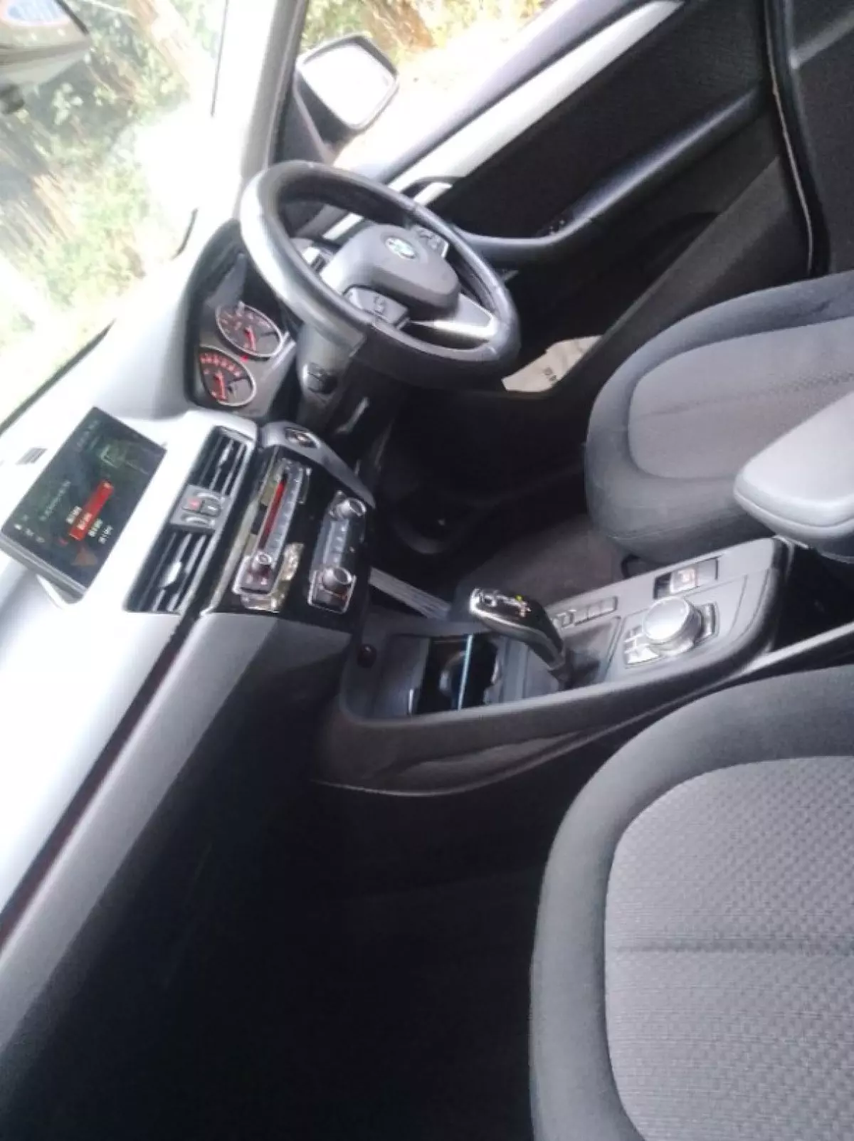 interiorFront