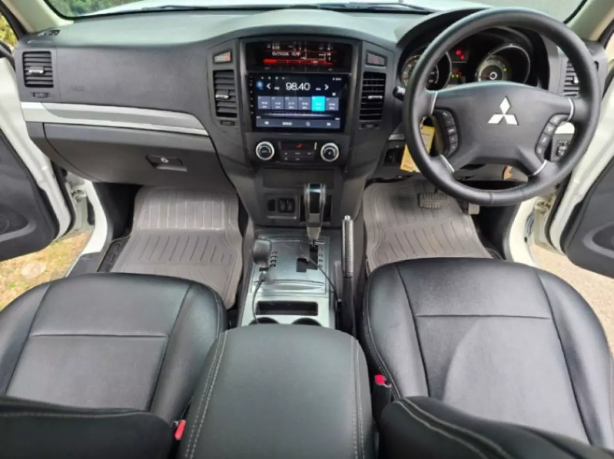 interiorFront