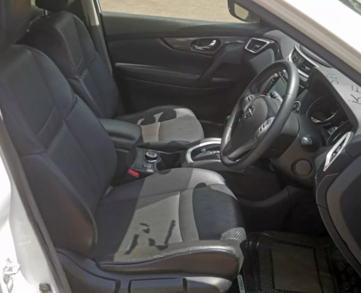 interiorBack