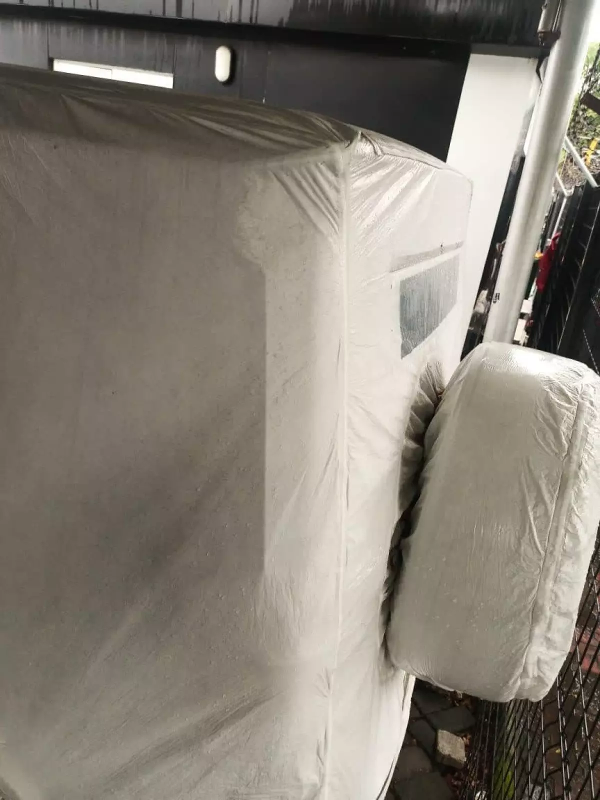 car Right Back
