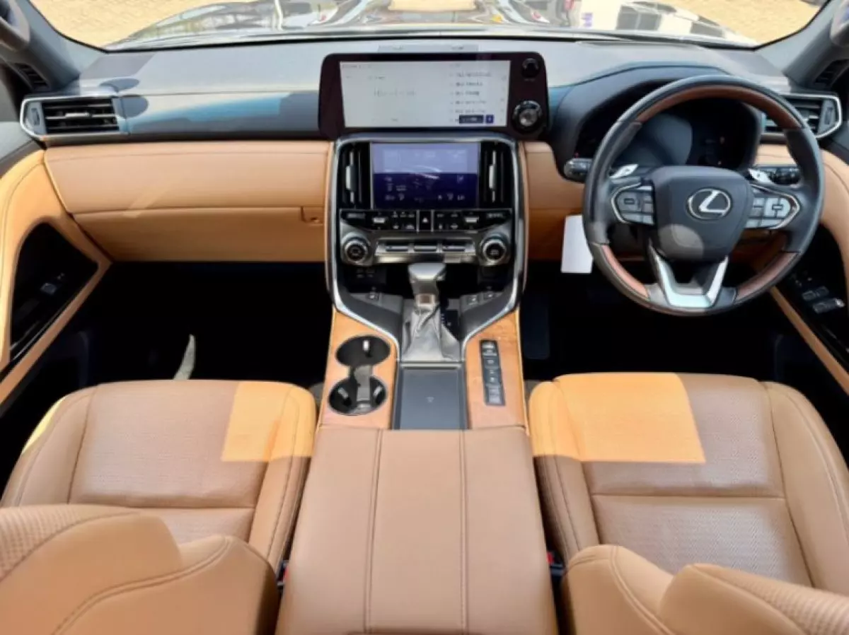 interiorFront