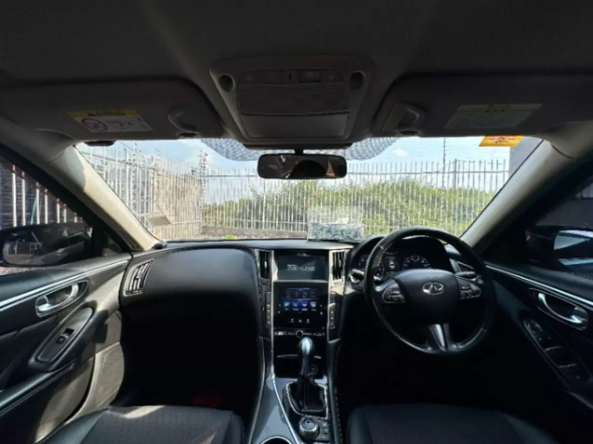 interiorFront