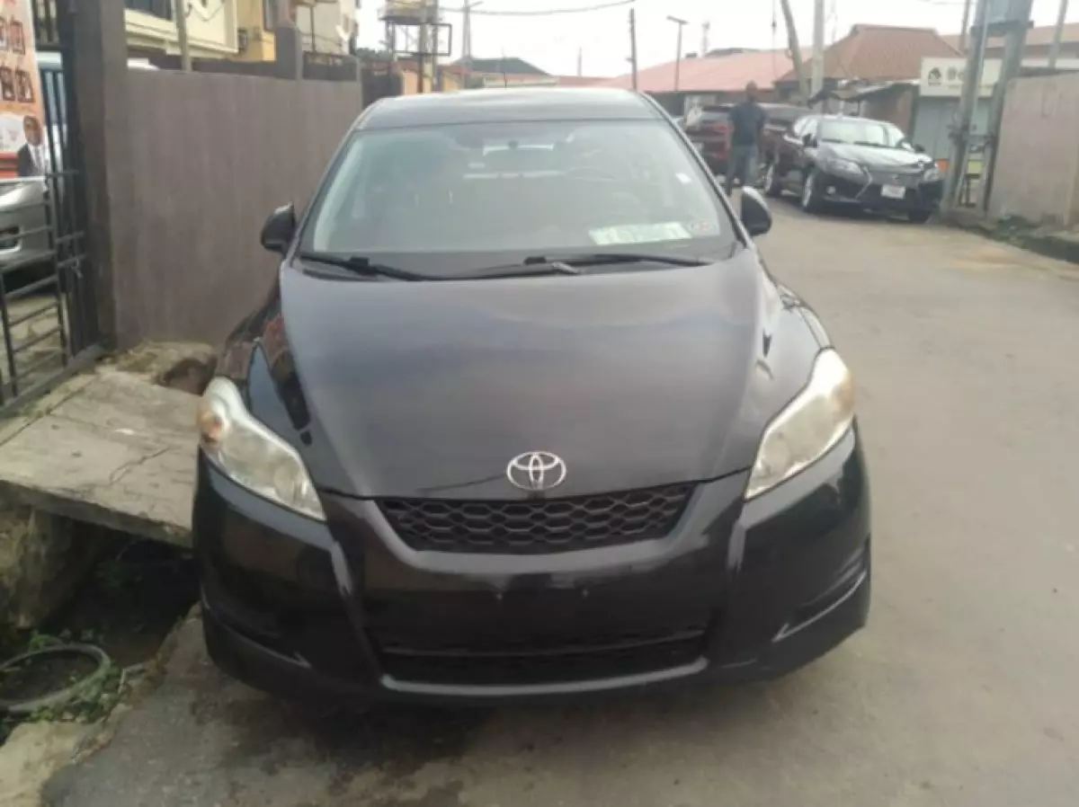 Toyota Matrix - 2009
