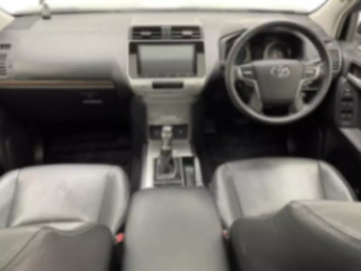 interiorFront