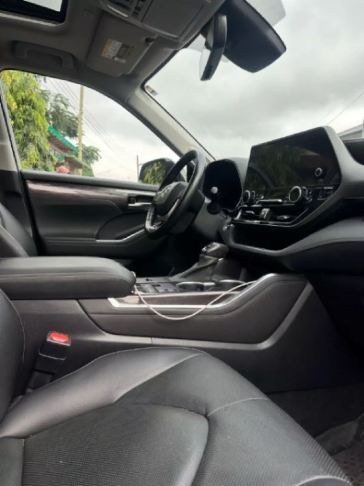 interiorFront