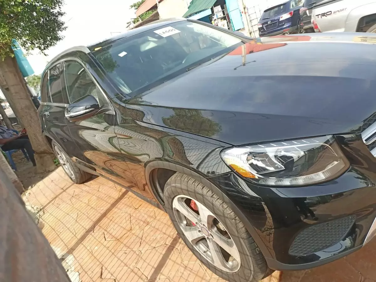 car Left