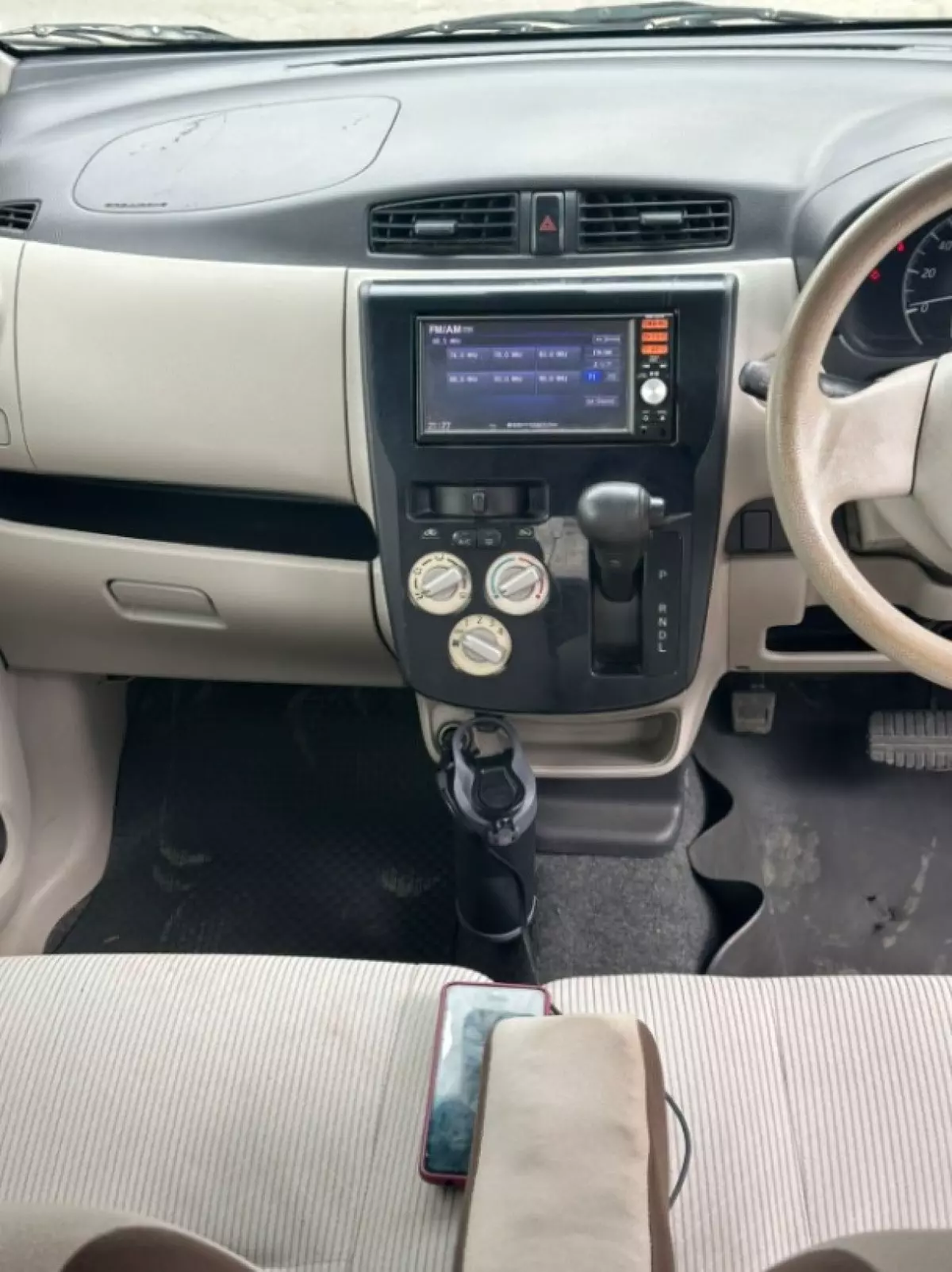 interiorFront