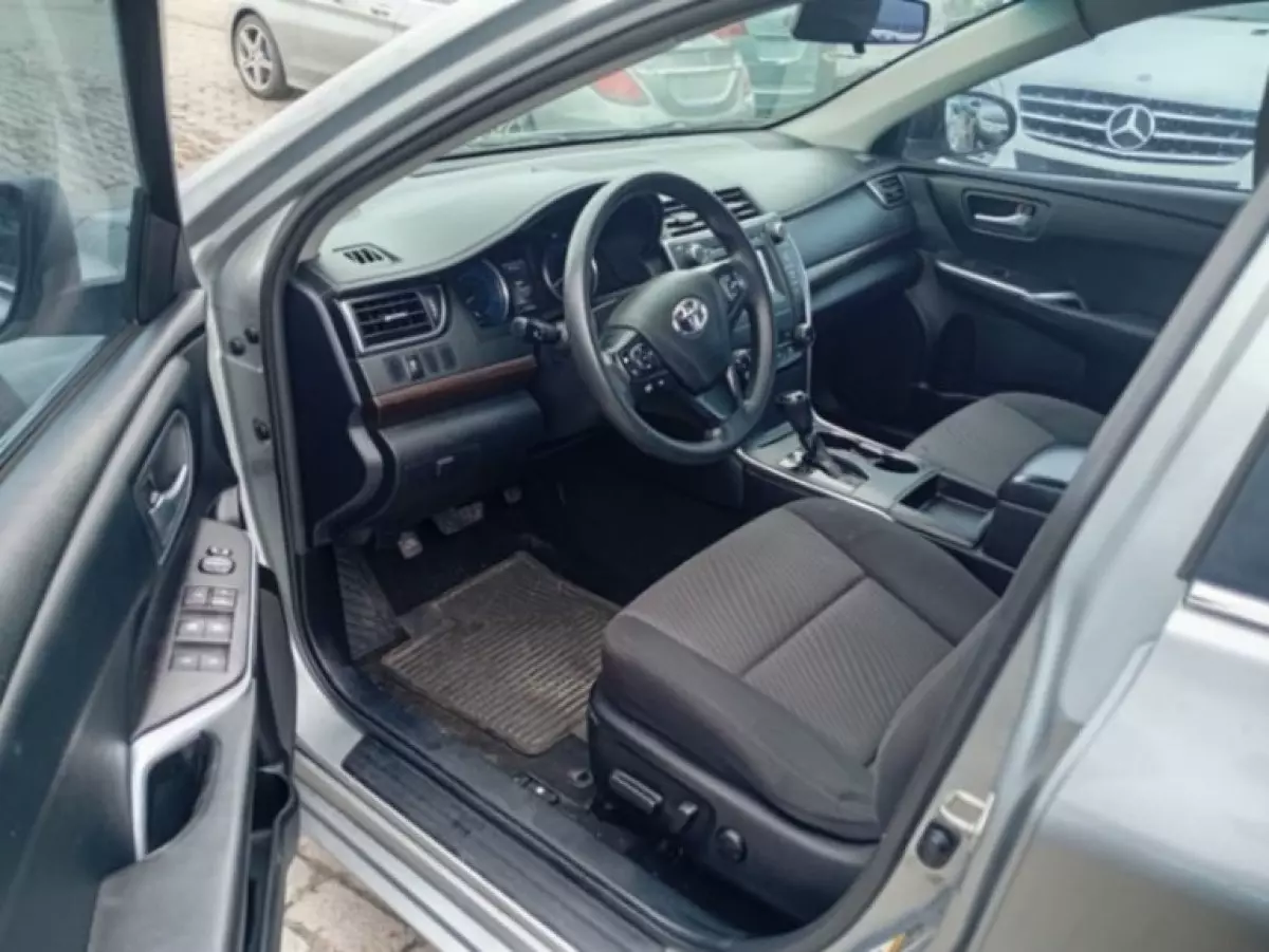 interiorFront