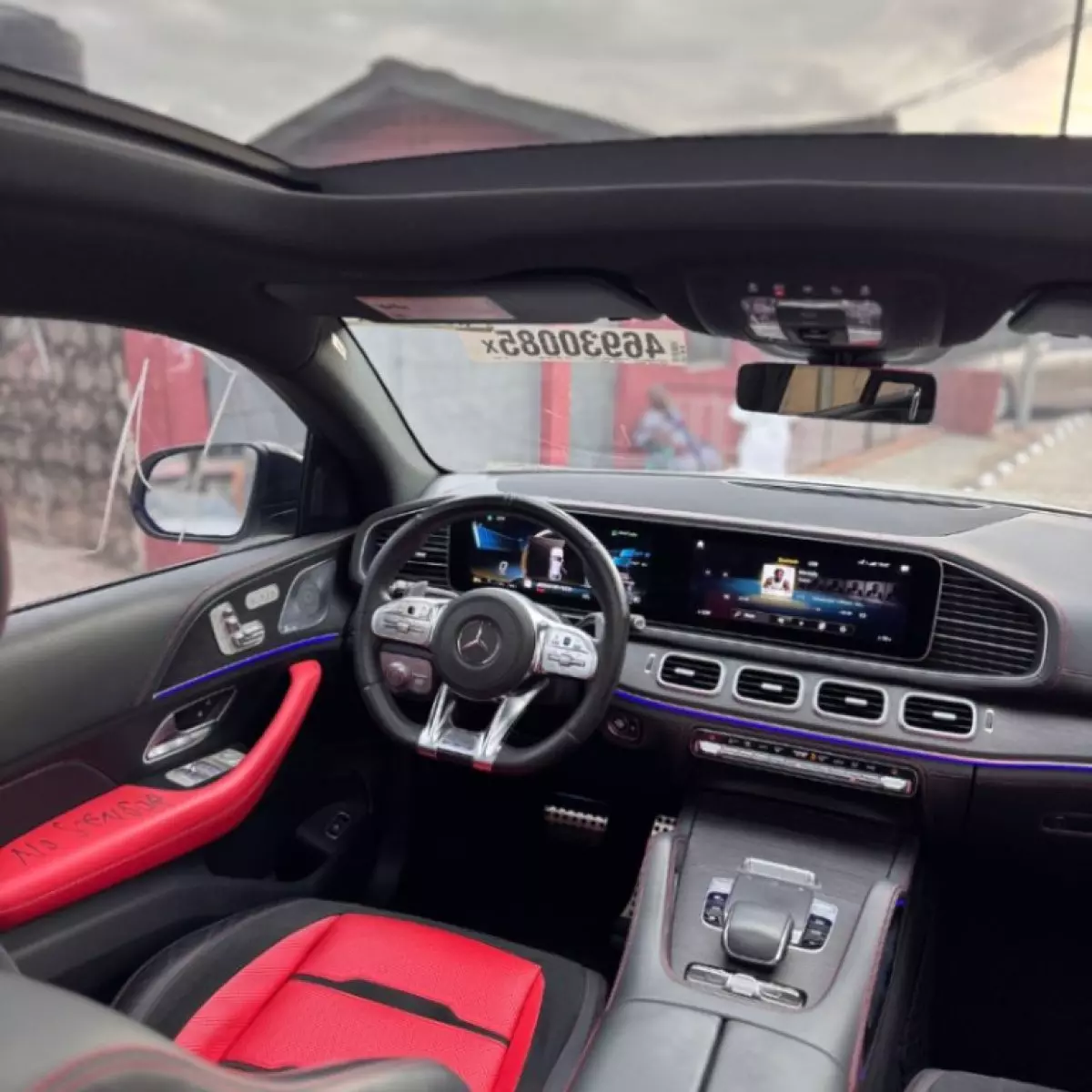 interiorFront