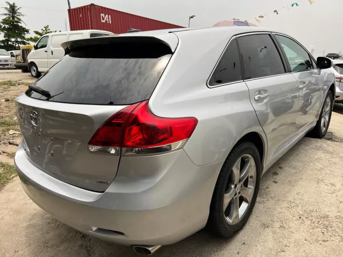 car Right Back