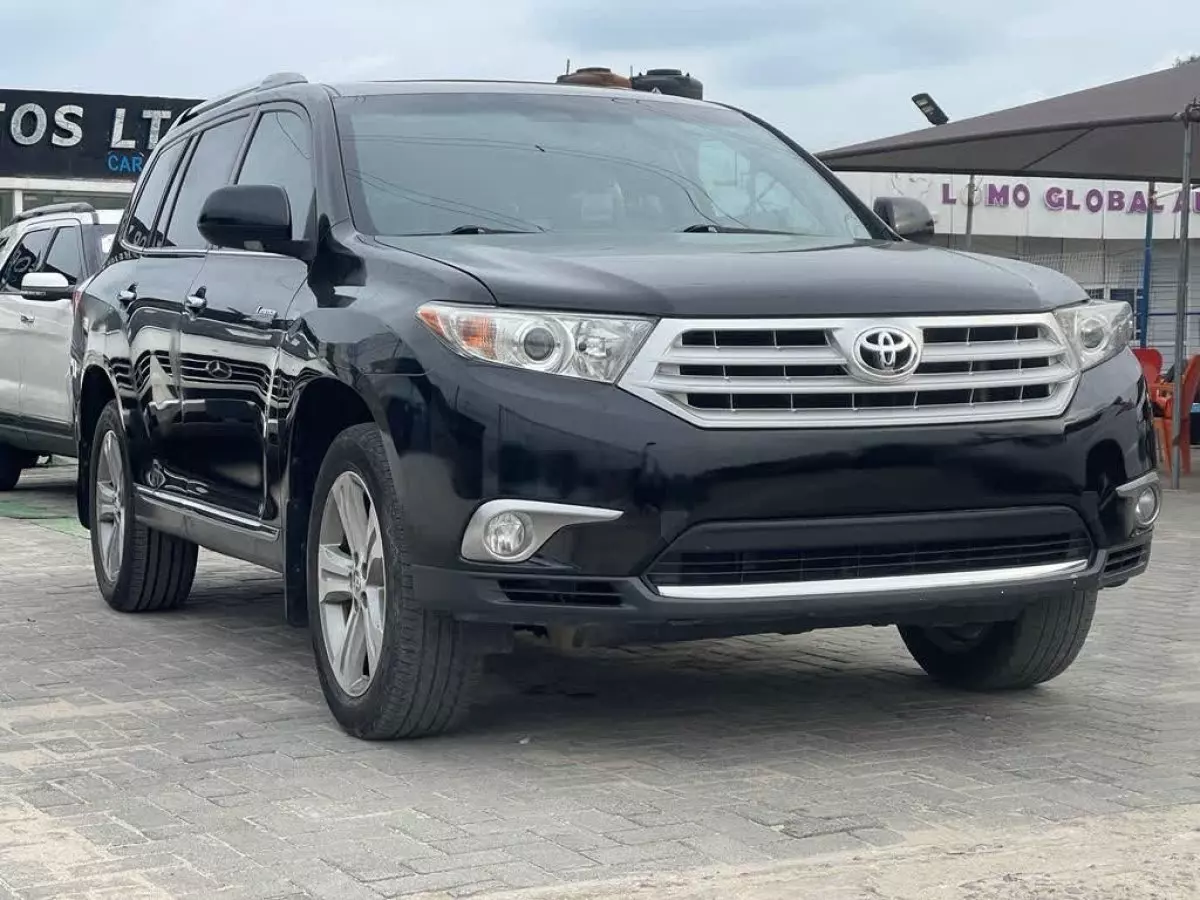 Toyota Highlander - 2011
