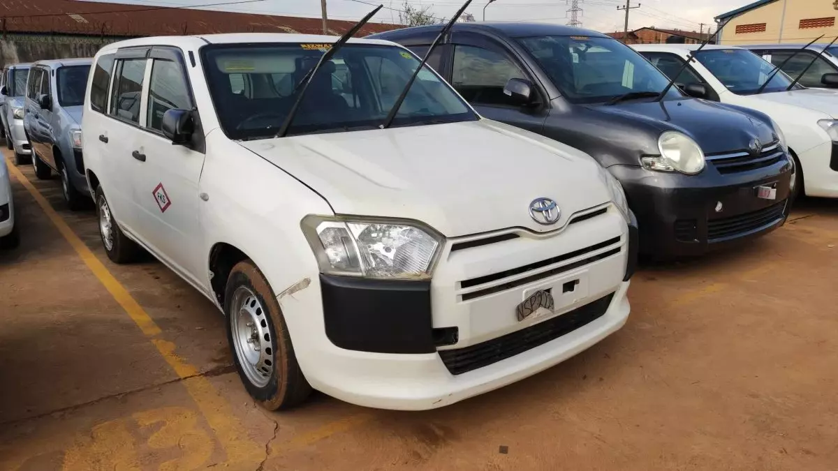 Toyota Probox  - 2015
